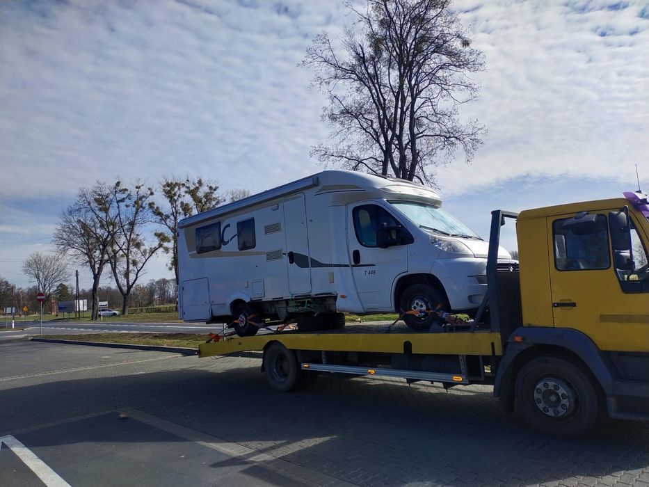 Pomoc drogowa- transport maszyn, holowanie, laweta