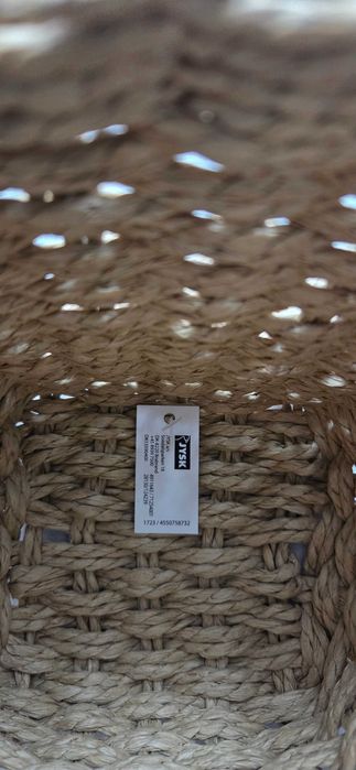 Dwa koszyki dekoracyjne na kwiaty