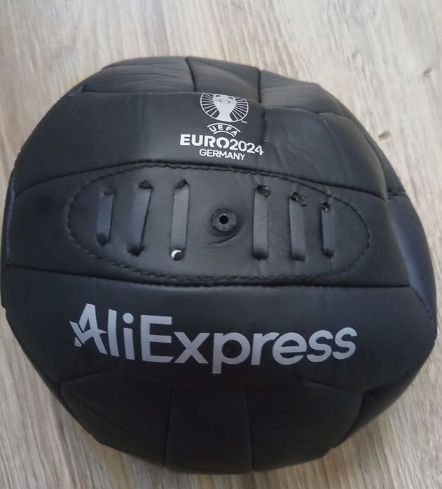 Мяч AliExpress EURO 2024 черный винтажный коллекционный новый