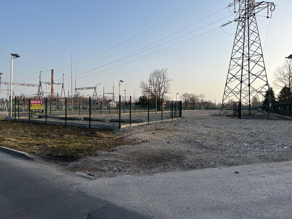 Parking TIR Ciechanów – miejsca postojowe, monitoring 24h,
