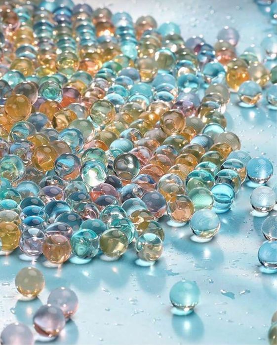 Kulki wodne – 60 000 sztuk – rosną po dodaniu wody