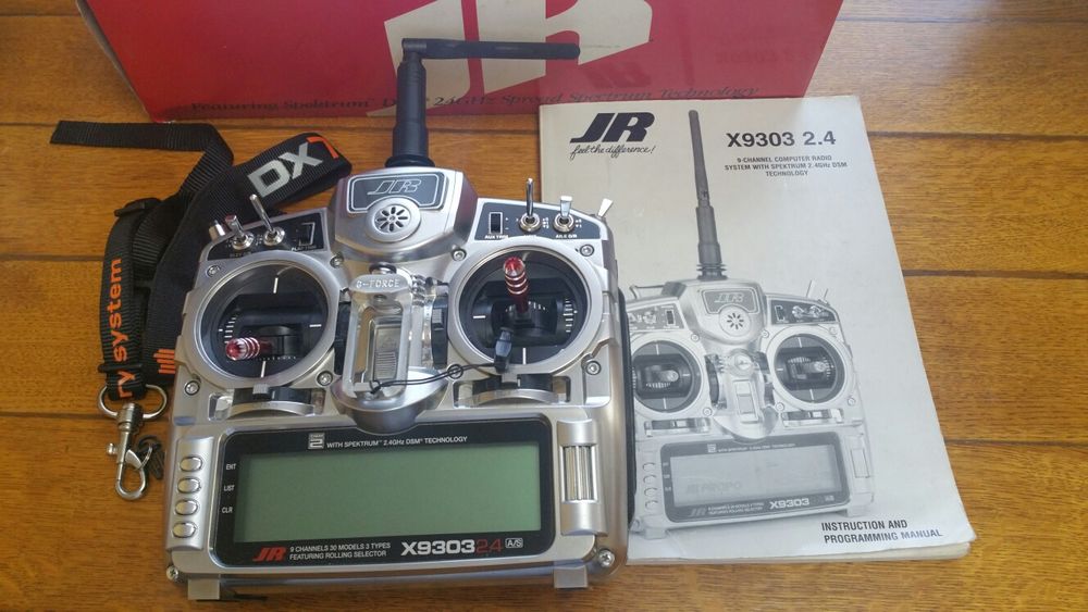 Радио аппаратура JR X9303 девятиканальная с приемником.