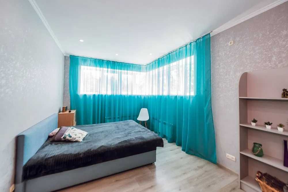 77 Будинок в парку "Сирецький Гай " басейн мангал музика альтанка