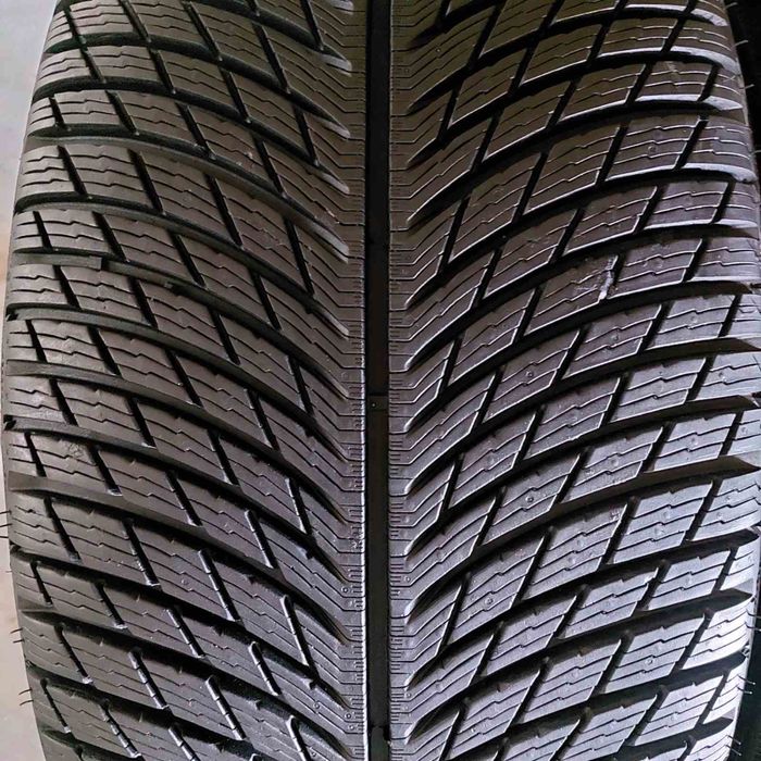 295/45/20 R20 Michelin Pilot Alpin 5 4шт зима