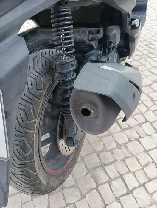 Vendo Honda Forza 350, de 2021, com 34000 km