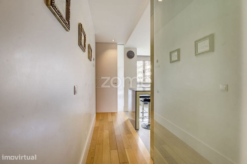 Apartamento T3 todo renovado c/garagem na Av. de Londres em Guimarães