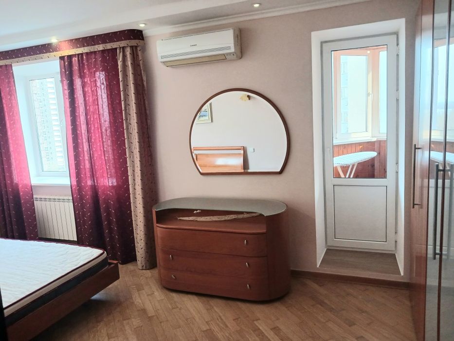 Оренда 3х кімнатної квартири метро Харківська