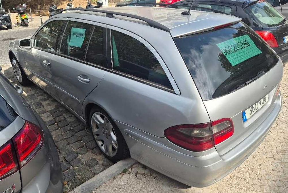 Carrinha Mercedes E220 - Automática - Diesel 150cc - 7 lugares foto 2