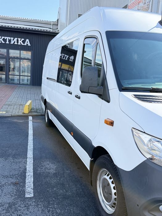 Mercedes-Benz Sprinter 907