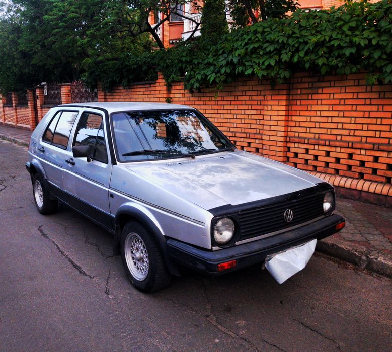 Volkswagen Golf 2  легендарный  1.6 мотор   газ бензин