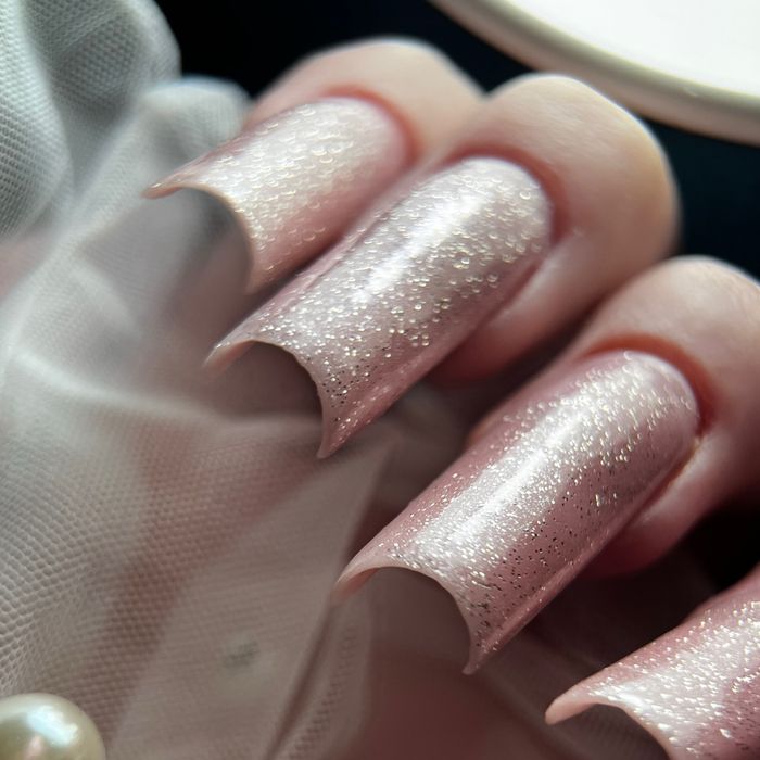 Maniciure Żelowy i Hybrydowy