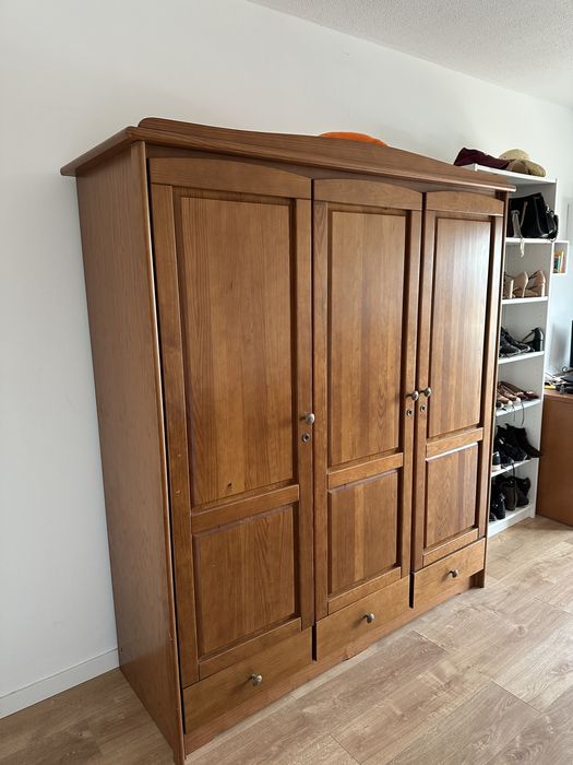 Mobília de Quarto Completa em Madeira