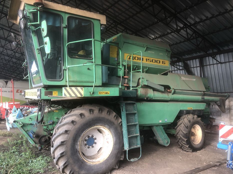 Комбайн ДОН -1500+жатка зернова та жатка кукурудзяна