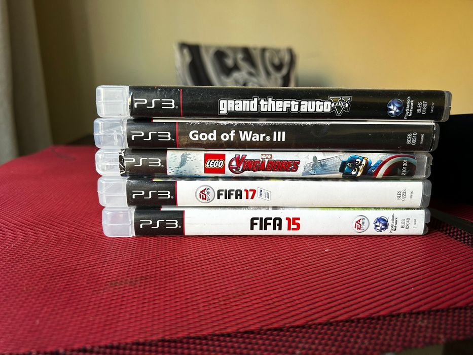 Ps3 Usada com 5 jogos e um Controle