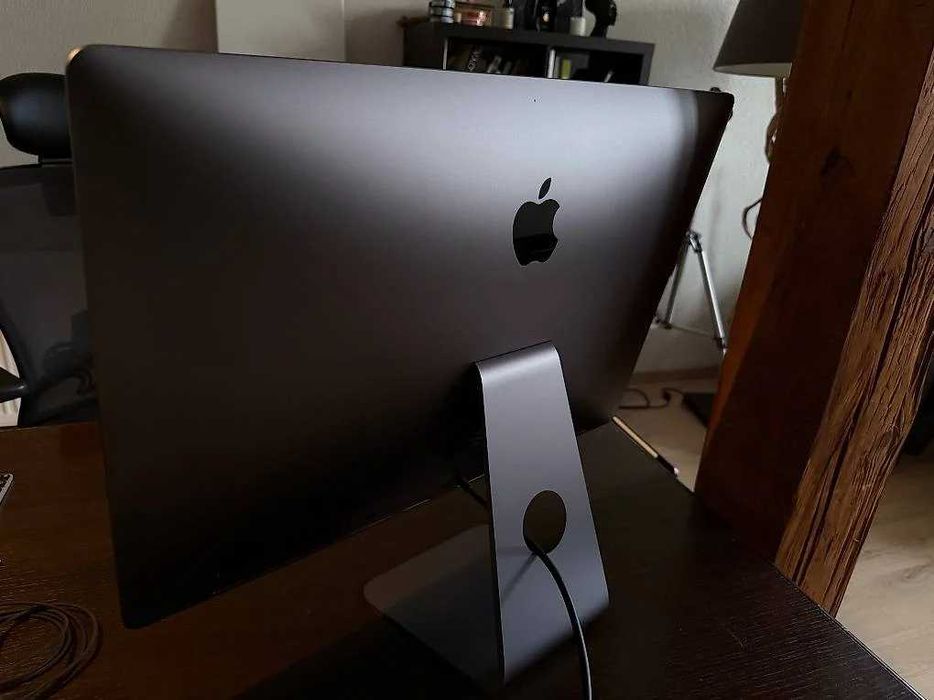 Apple iMac Pro 2018 – 8‑Core Xeon, 32 GB RAM, 27 5K