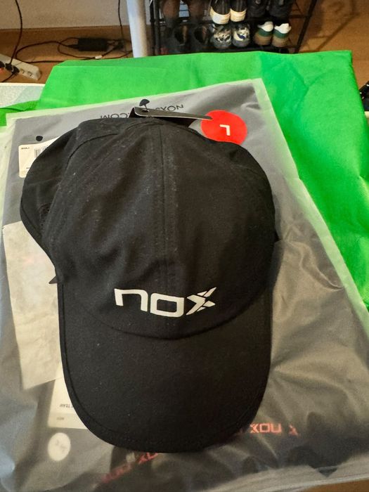 Chapéus Padel Nox e Munich