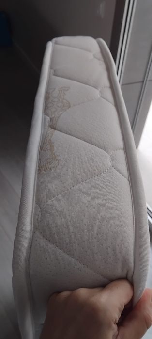 Colchão viscoelastico para cama de bebé