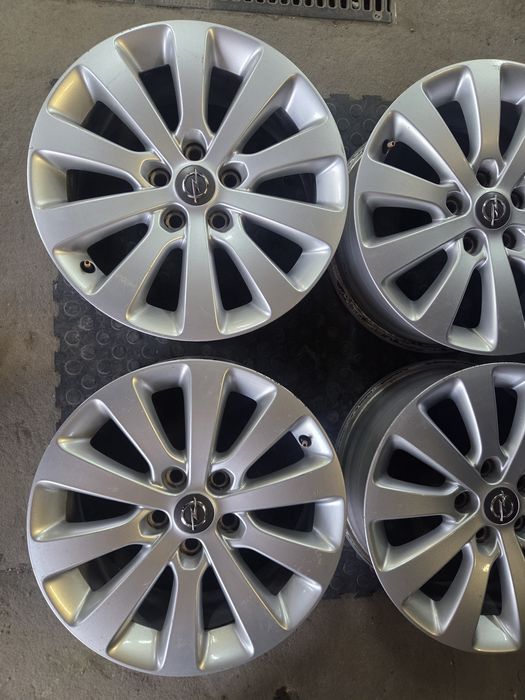 Felgi Aluminiowe 5x115 7Jx17 ET44 Opel Astra Zafira Insignia