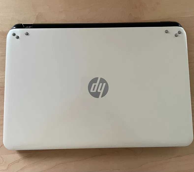 Ноутбук HP 15 в робочому стані
