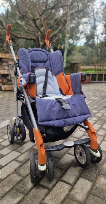 Vendo carrinho Chicco modelo Ct 0.1 com o Ovo e mais equipamentos