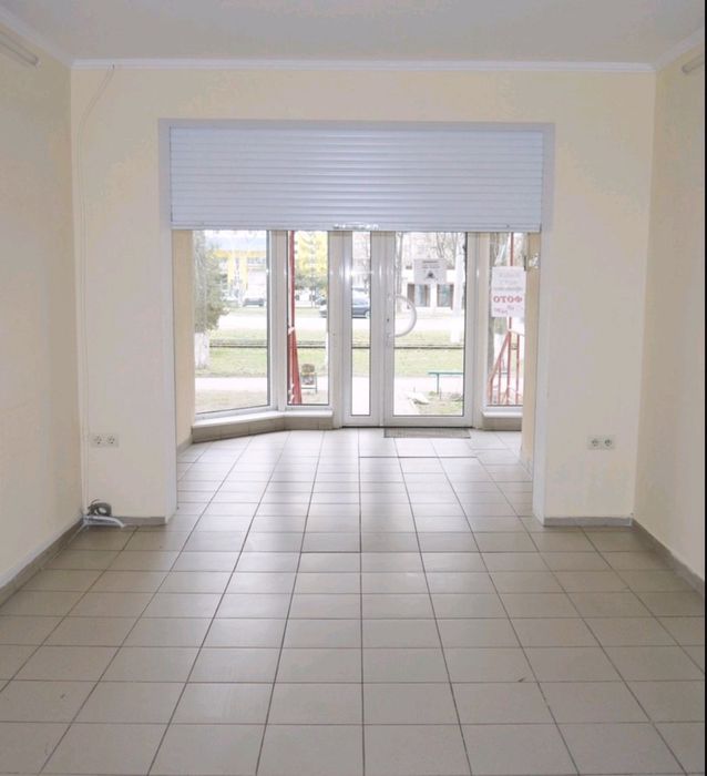 Сдам помещение Добровольского 139А  на против МакДональдса