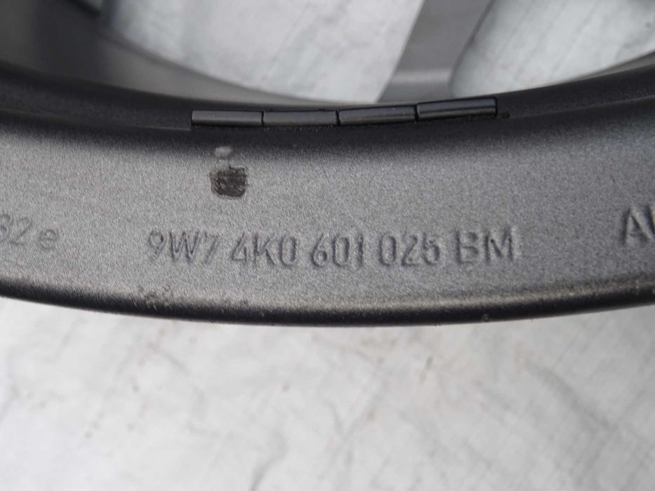 alu felga aluminiowa audi rs6 c8 rs7 22 kuta 4k0,601025bm 4k0,601025bn