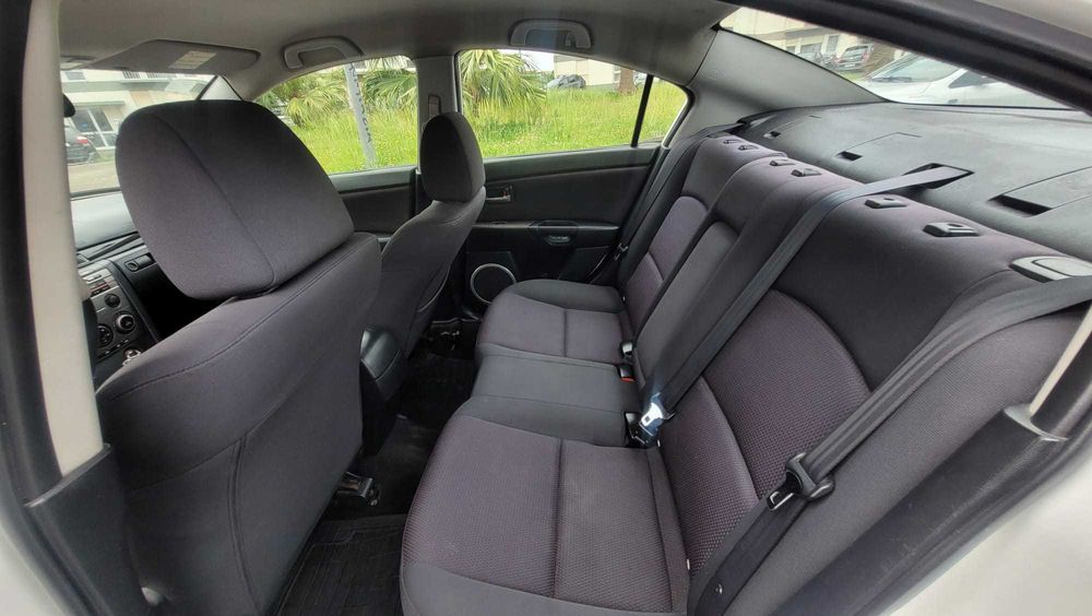 Mazda 3 1.6 (105cv) Sedan | Apenas 175.000 km | Estimado & Fiável