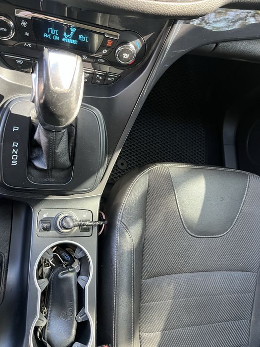 Ford Kuga 2.0 дизель Titanium