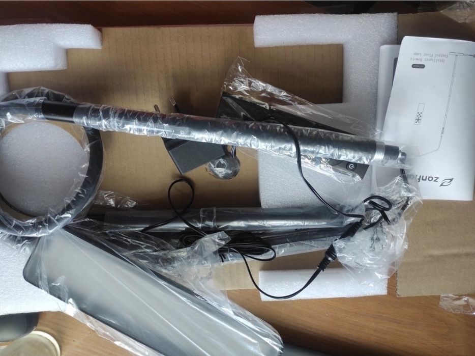 Підлогова лампа-торшер з дистанційним керуванням  MF18824