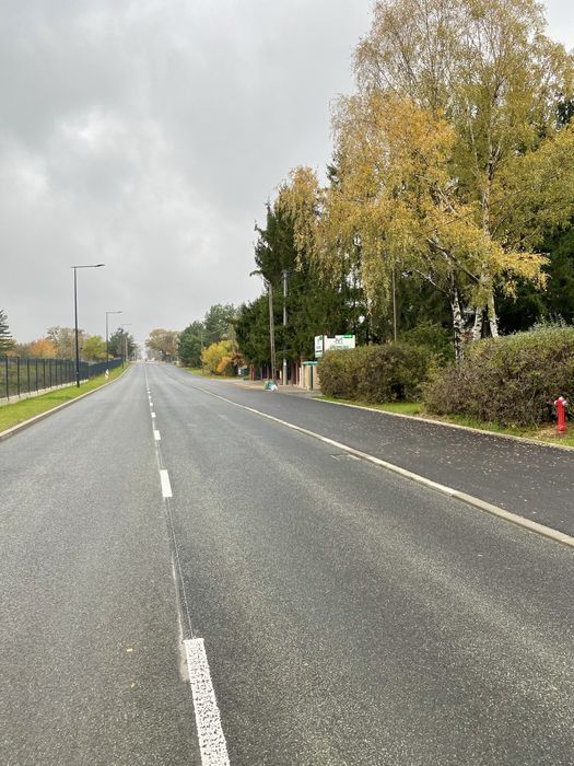 Obiekt biurowo-magazynowy przy węźle autostradowym na sprzedaż