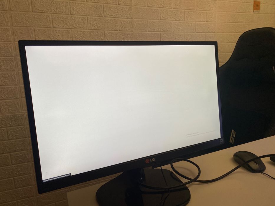 Монітор модель LG 21"