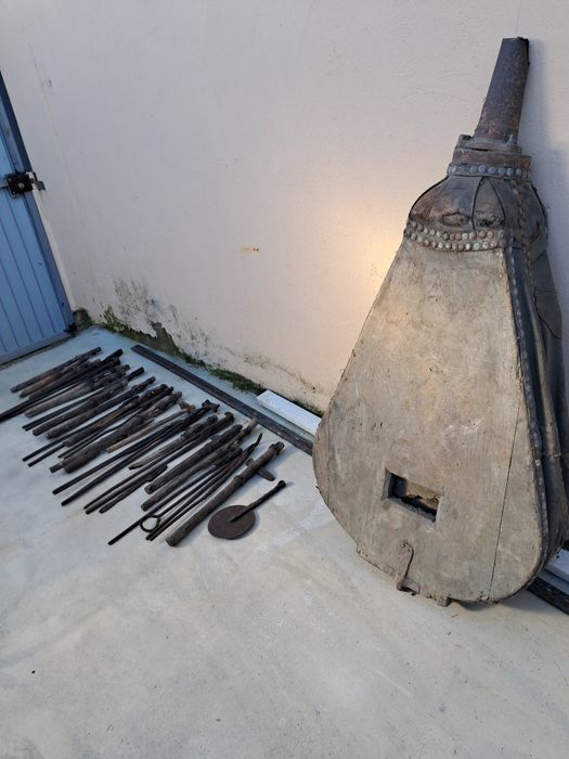 Forja antiga, ferramentas.