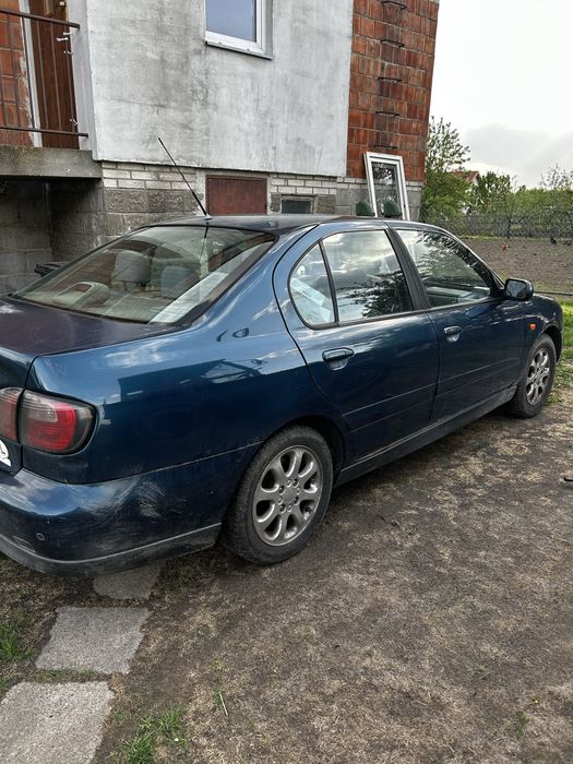 Nissan Primera 2001r.