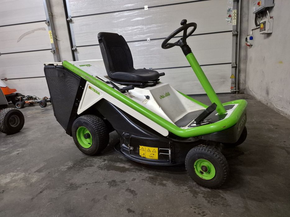 Kosiarka traktorek etesia Bahia silnik kawasaki dwa cylindry.