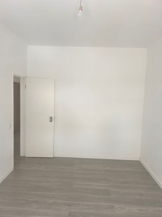 Aluga se quarto na Baixa da Banheira