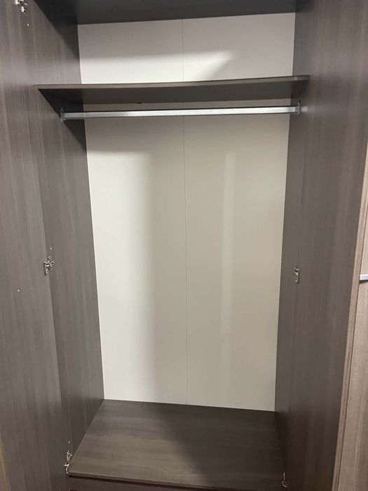Roupeiro de 3 portas