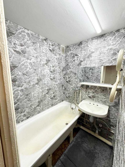 Продаж 2-кімнатної квартири вул. Романа Атаманюка (р-н 22 школи)