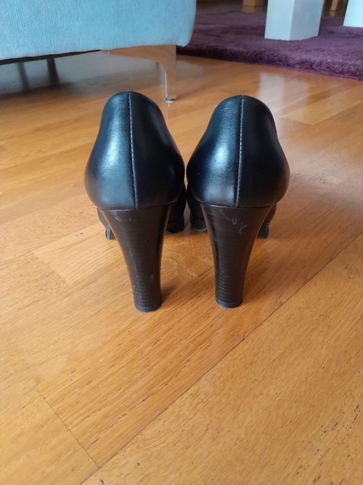 Buty skórzane firmy eska rozmiar 35.