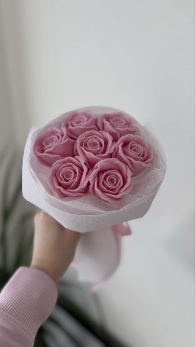 Wyjątkowy recznie robiony prezent - bukiet róż z wosku sojowego