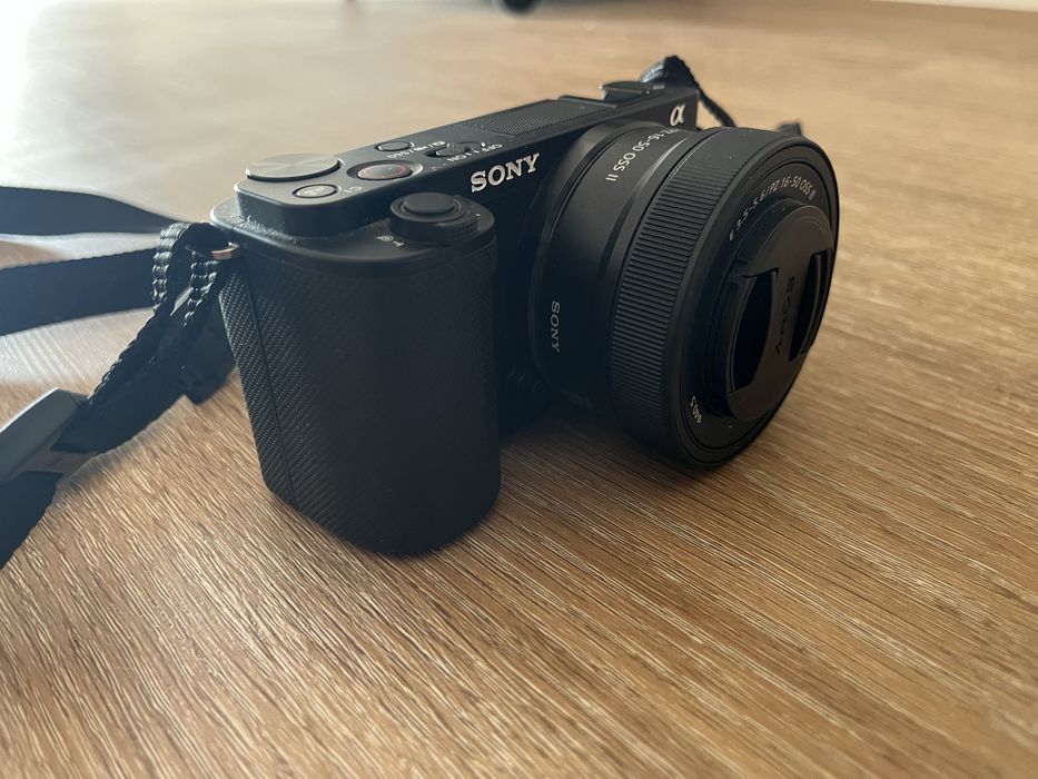 Sony ZV-E10 + lente