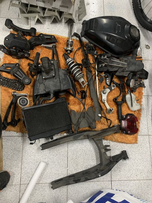 Yamaha MT 07  Peças (Ler anunçio)