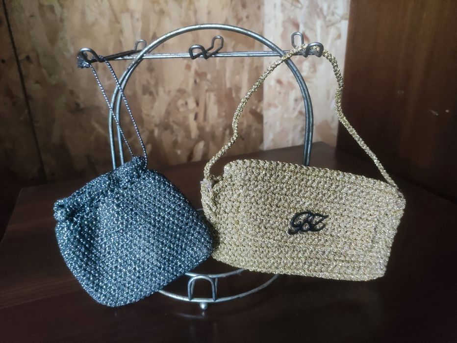 Обменяю 2 новые вязанные сумочки-косметички