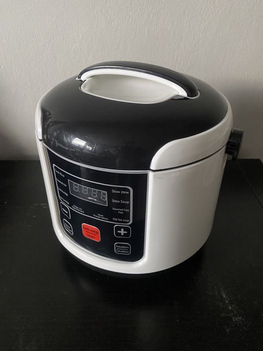 KUCHENKA SAMOCHODOW / multicooker / carnek  2L