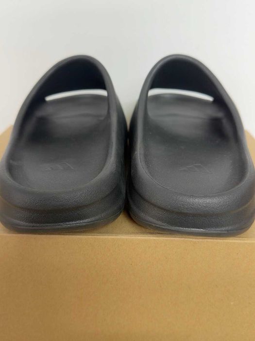 Yeezy_Slide_onyx_Czarny 39