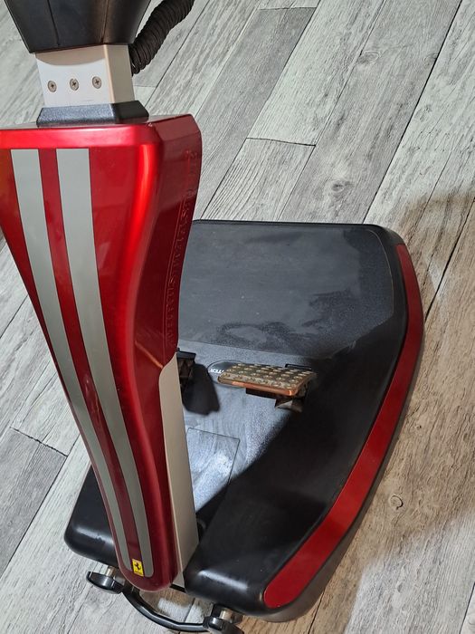 Гоночный руль Thrustmaster Ferrari Wireless GT Cockpit 430 Scuderia