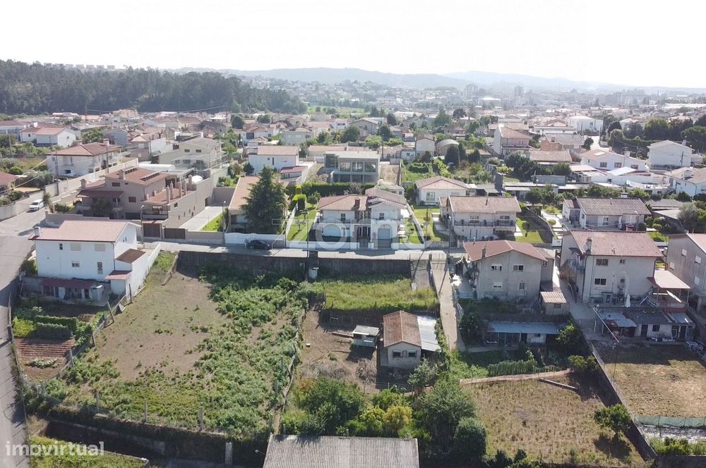 Construction Plot – 954 m² | Excellent Location