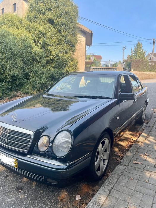 Mercedes W210 300 TD