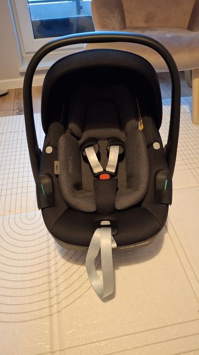 Fotelik nosidełko Maxi Cosi Pebble 360 isize