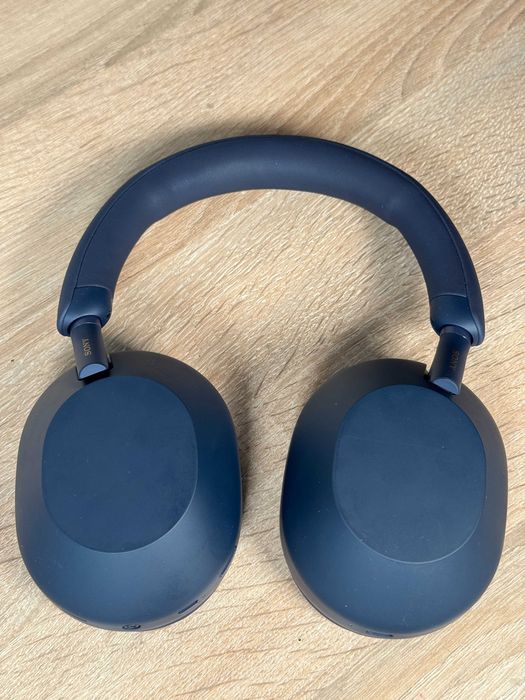 Топові навушники Sony WH-1000XM5 сині