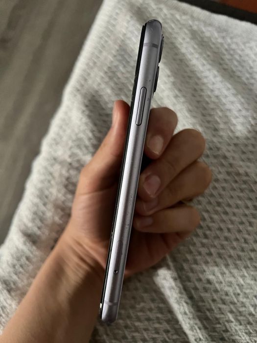 iPhone 11 usado em bom estado